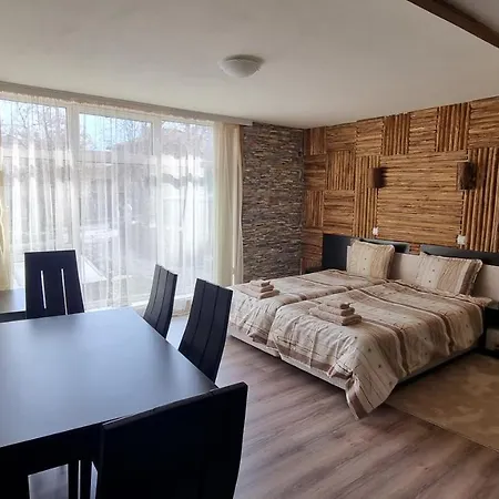 Pirin Апартаменты *